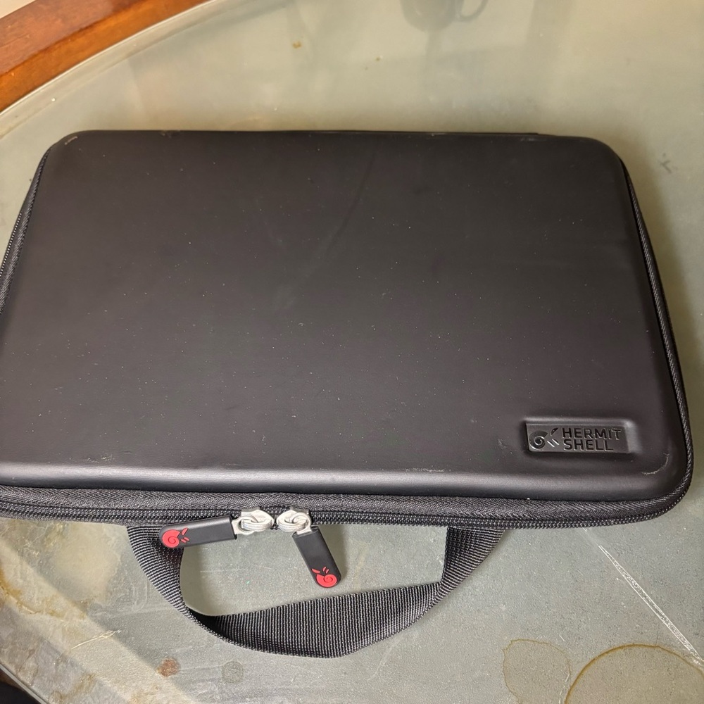 Logitech K480 Black Keyboard with Tablet Holder & Case - Picture 8 of 8
